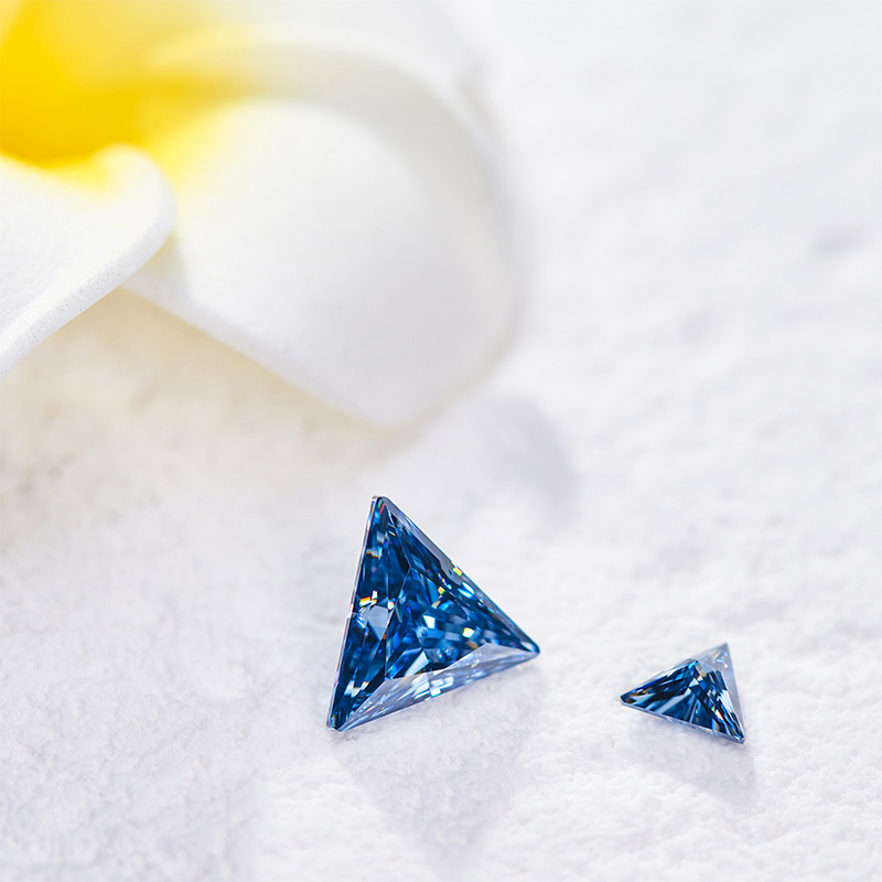 GIGAJEWE Natural Best Manual cut Blue color Test positive Triangle Cut moissanites loose stone for Jewelry Making