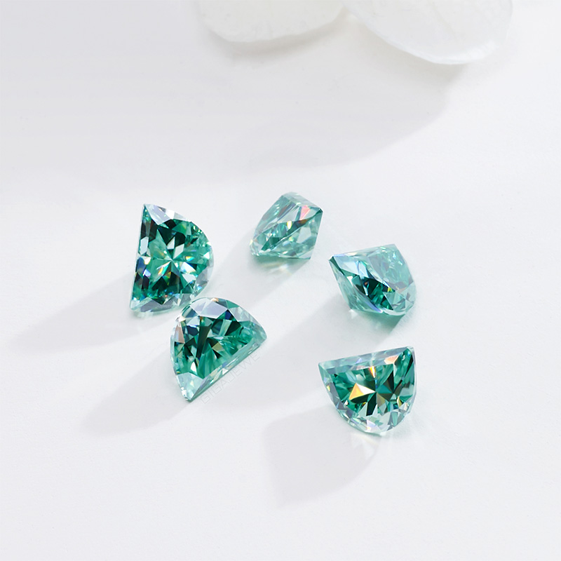 GIGAJEWE Green Color Half Moon Cut  Baguette Shape Brilliant Gemstone For Jewelry Making