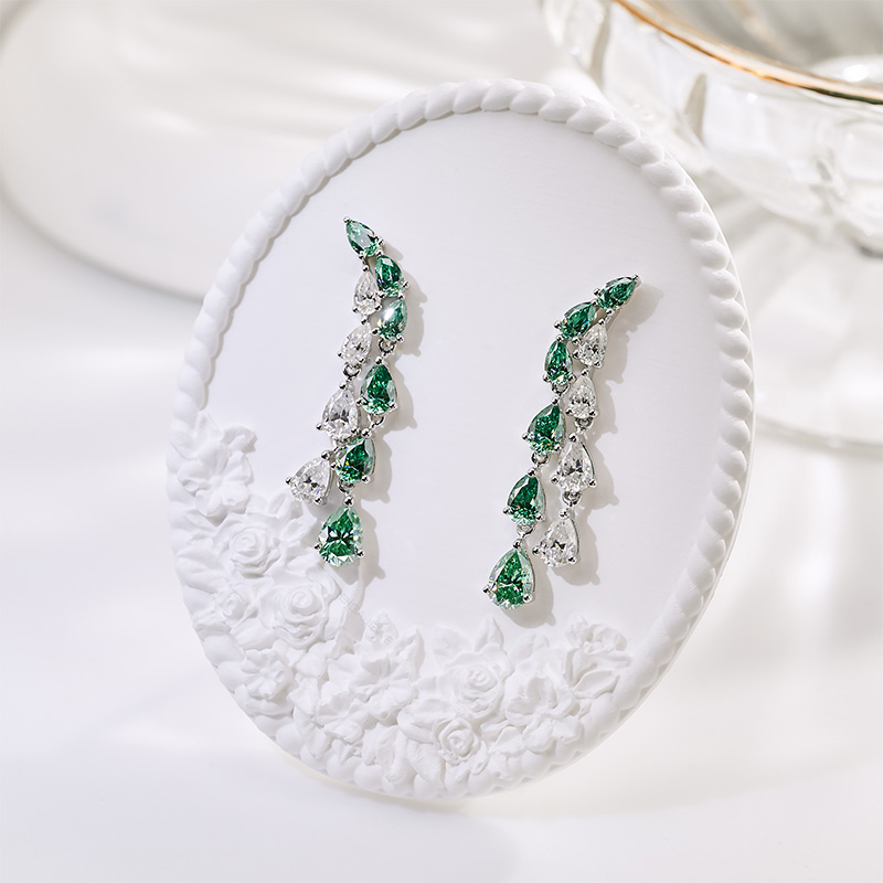 GIGAJEWE Total 9.1ct 925 silver plated gold Earrings green and white Pear Cut Push Back Moissanite Earrings ,Wedding gift