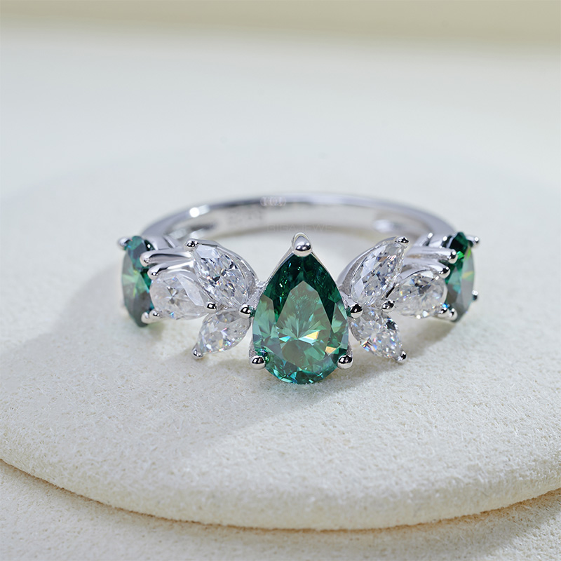 GIGAJEWE 9K/14K/18K White Gold 6*9mm 4.0ct Natural Green color Pear Cut Wedding Ring , Moissanite Engagement Ring