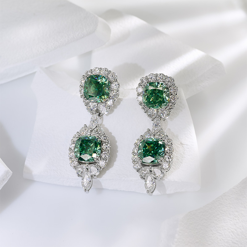 GIGAJEWE Natural green Color Total 16.9ct 925 silver plated gold Earrings 8*8mm Cushion Cut Push Back Moissanite Earrings ,Wedding gift